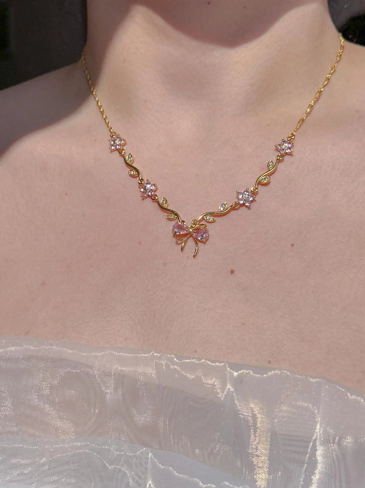 Hazra Bow Zircon Necklace