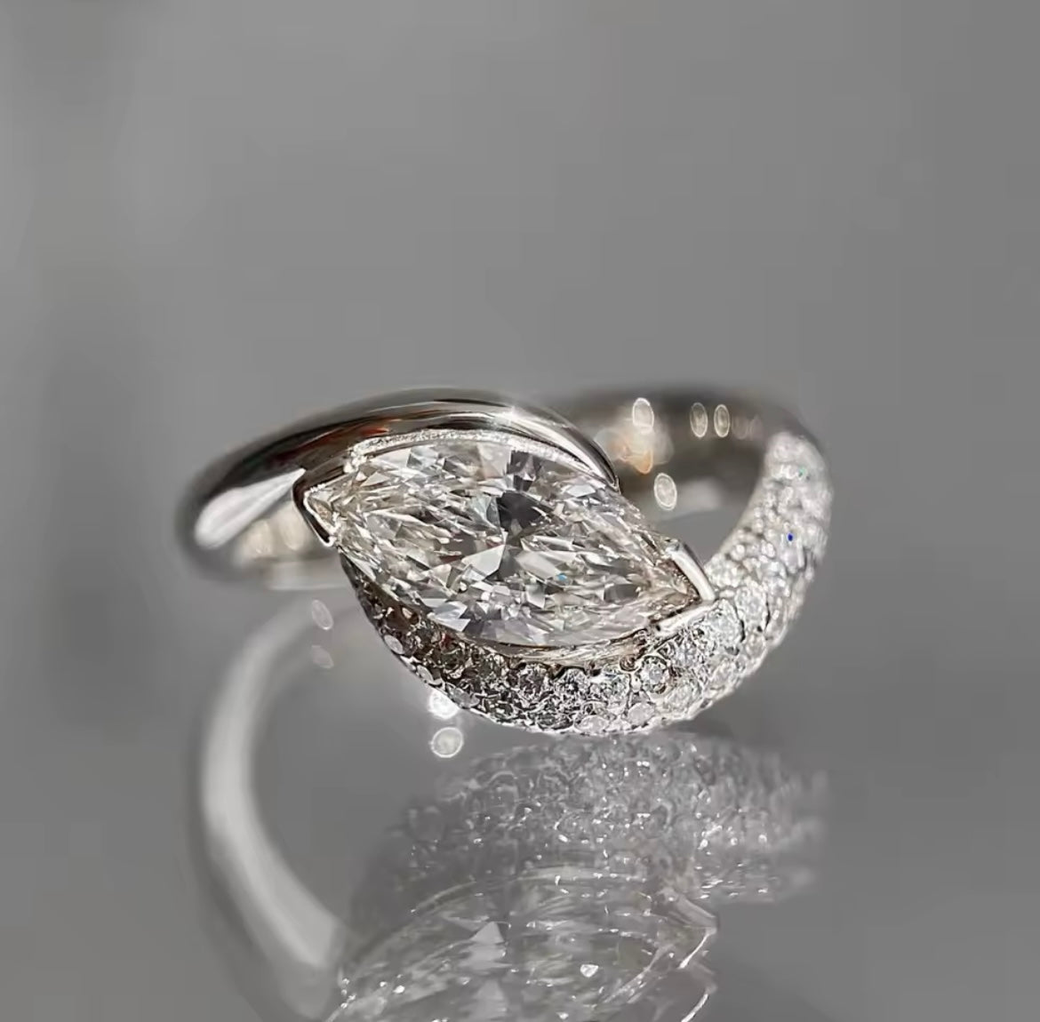 Alsa Marquise Ring