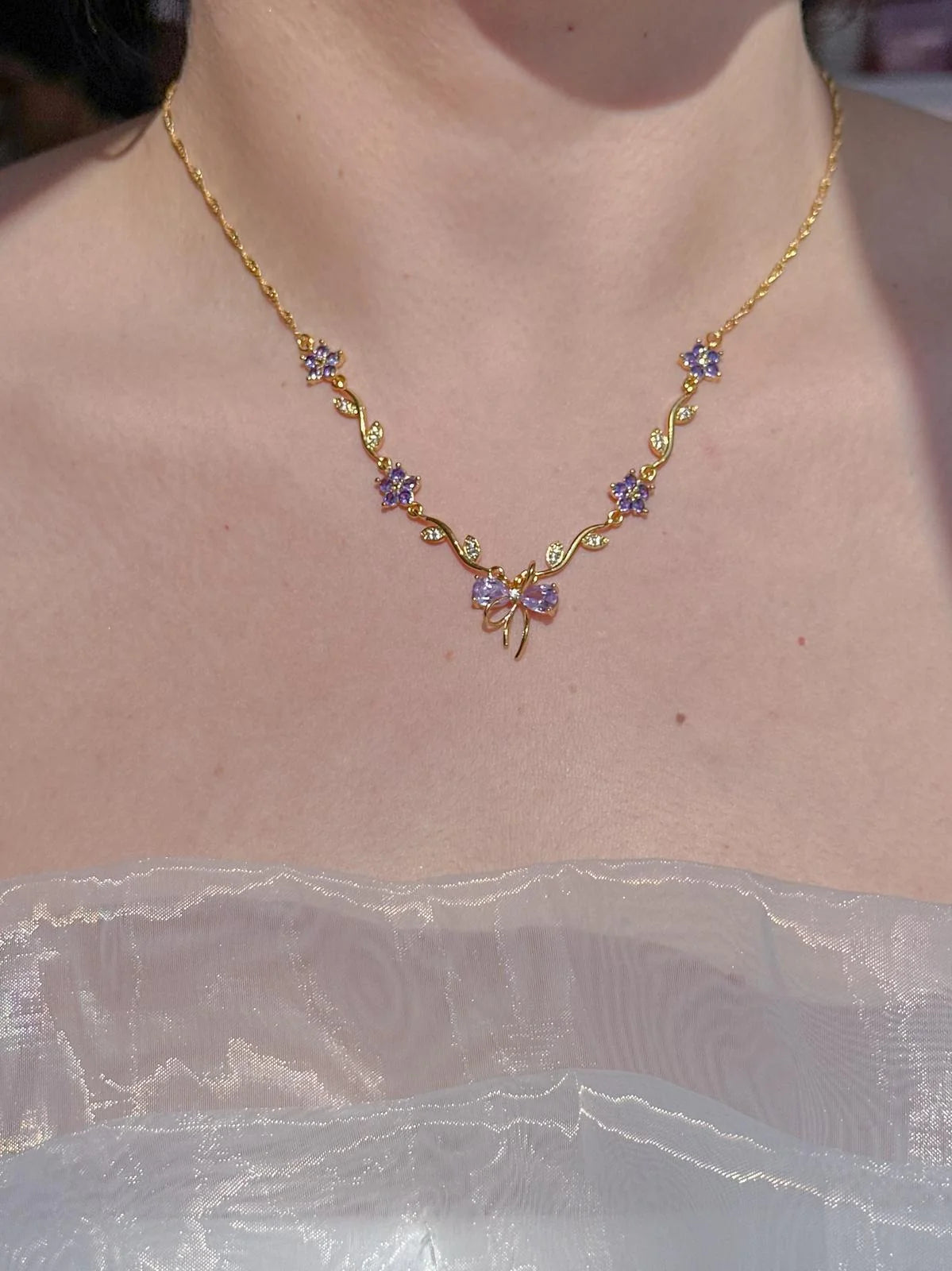 Hazra Bow Zircon Necklace