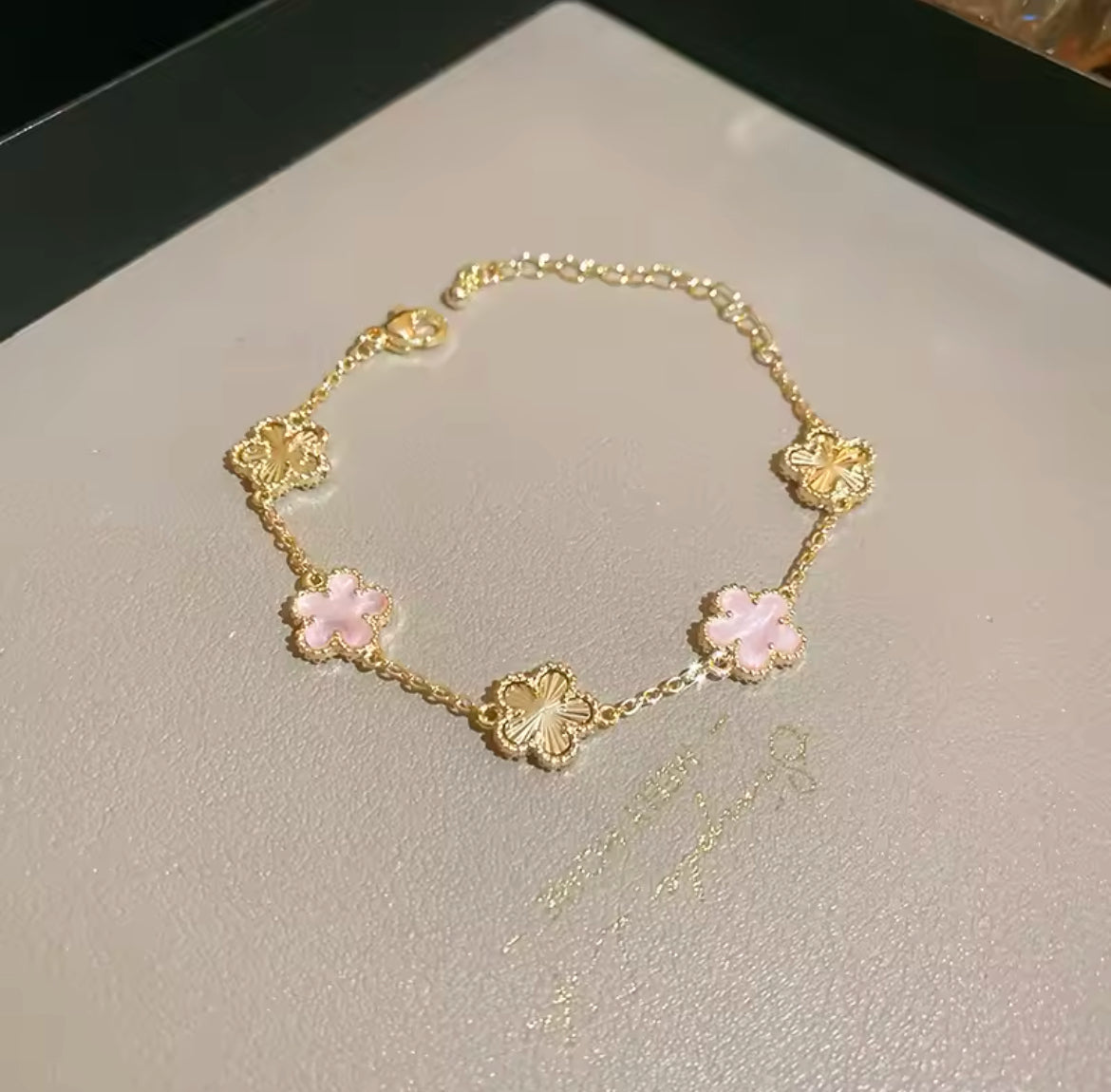 Mari Flower Bracelet