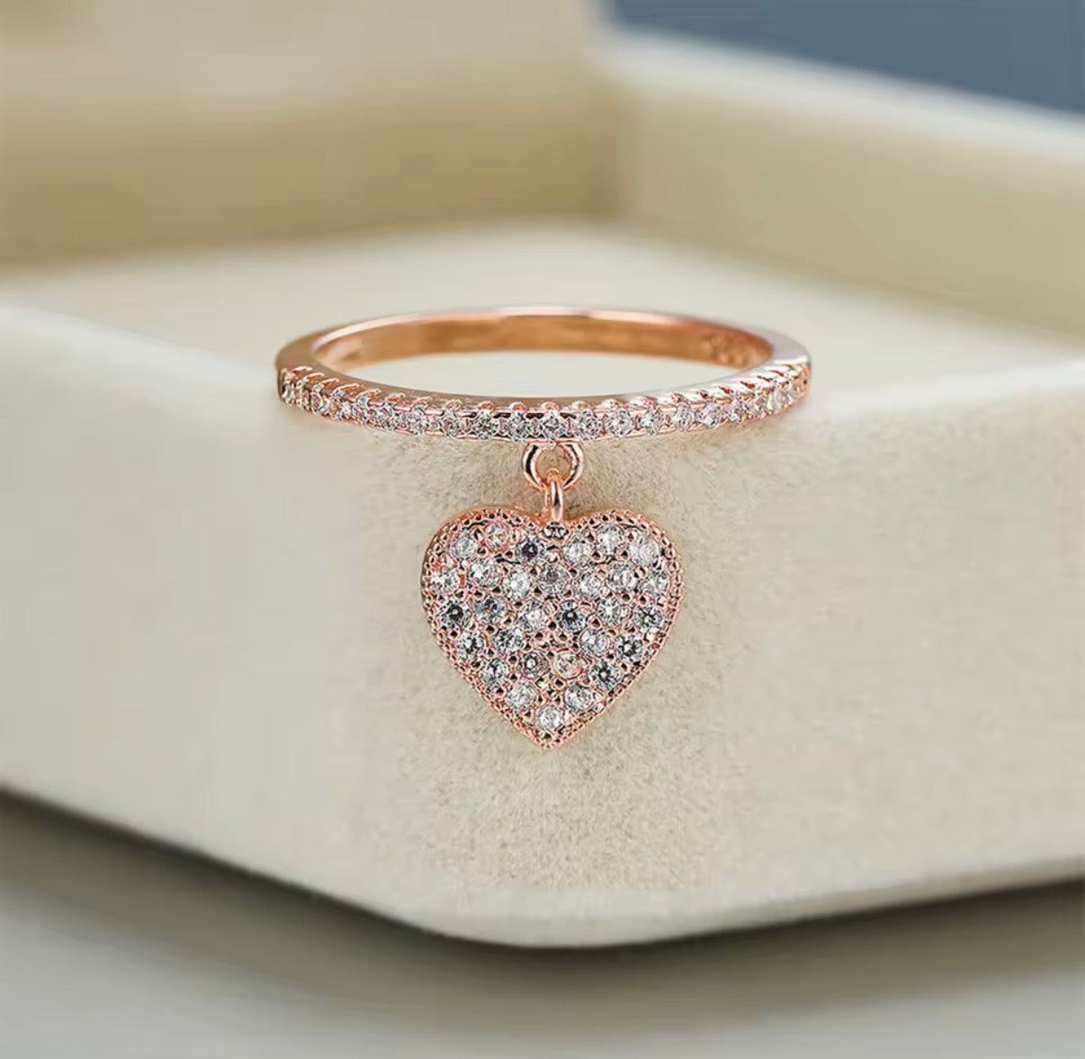 Nessa Heart Ring